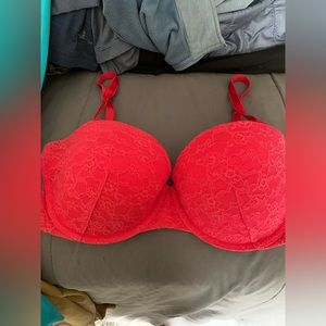 Victoria’s Secret 34DD Bra